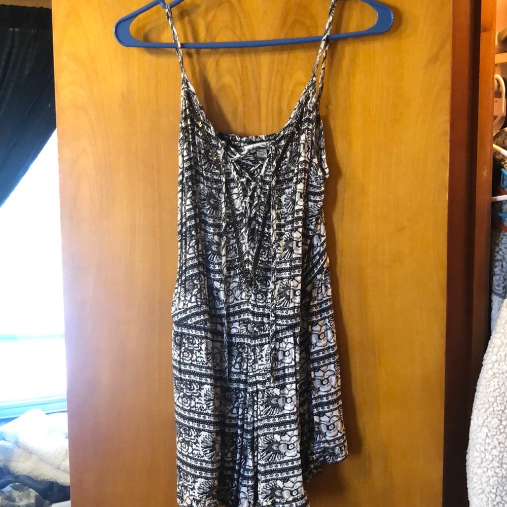American Eagle black and white romper